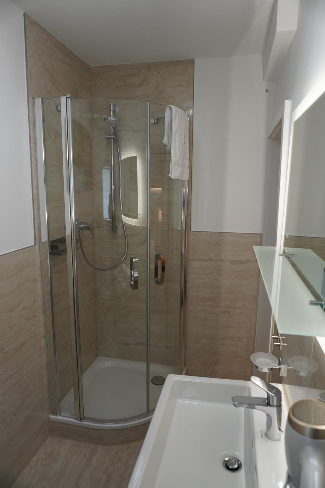 Hotel Talblick Dobel Rum bild